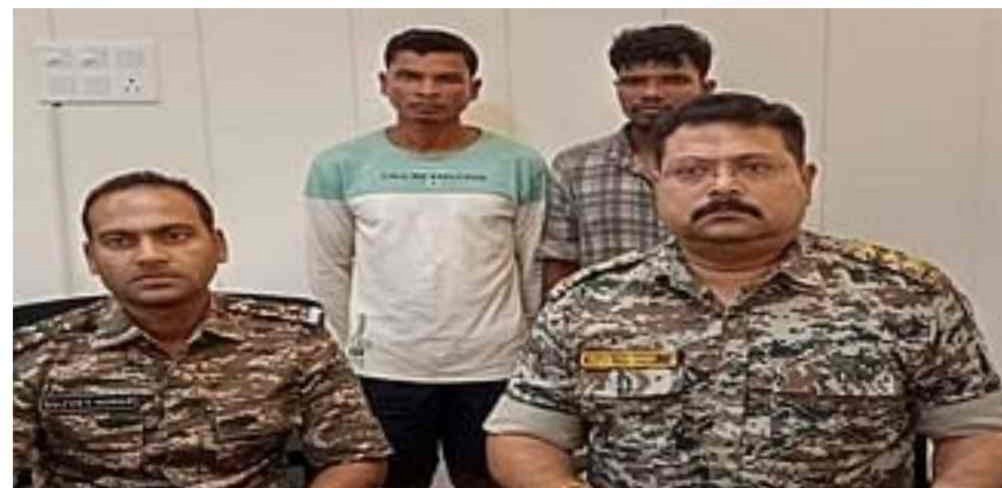 सुरक्षा बलों को बड़ी सफलता…3 राज्यों की वांटेड महिला नक्सली ने किया समर्पण…विस्फोटक के साथ 6 नक्सली गिरफ्तार सुरक्षा बलों को बड़ी सफलता…3 राज्यों की वांटेड महिला नक्सली ने किया समर्पण…विस्फोटक के साथ 6 नक्सली गिरफ्तार
