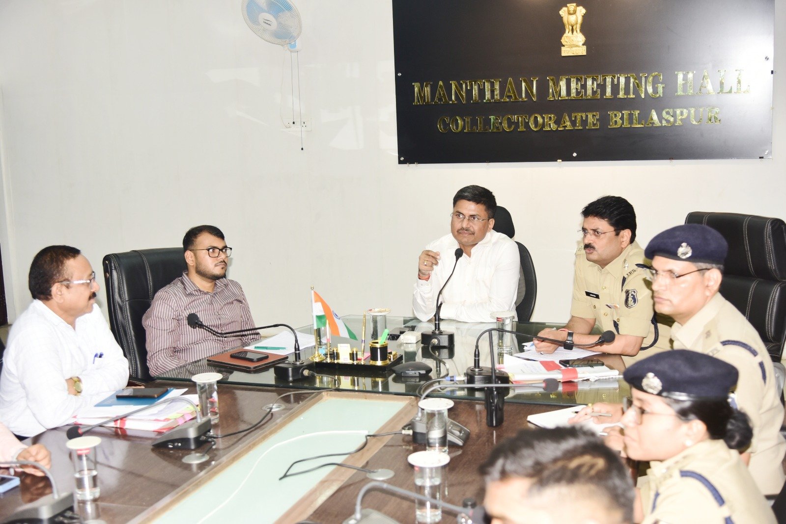 मंथन में कलेक्टर,एसपी ने किया मंथन..दण्डाधिकारी ने कहा हर हालत में करें आदान-प्रदान..और यहां चलाए सघन अभियान