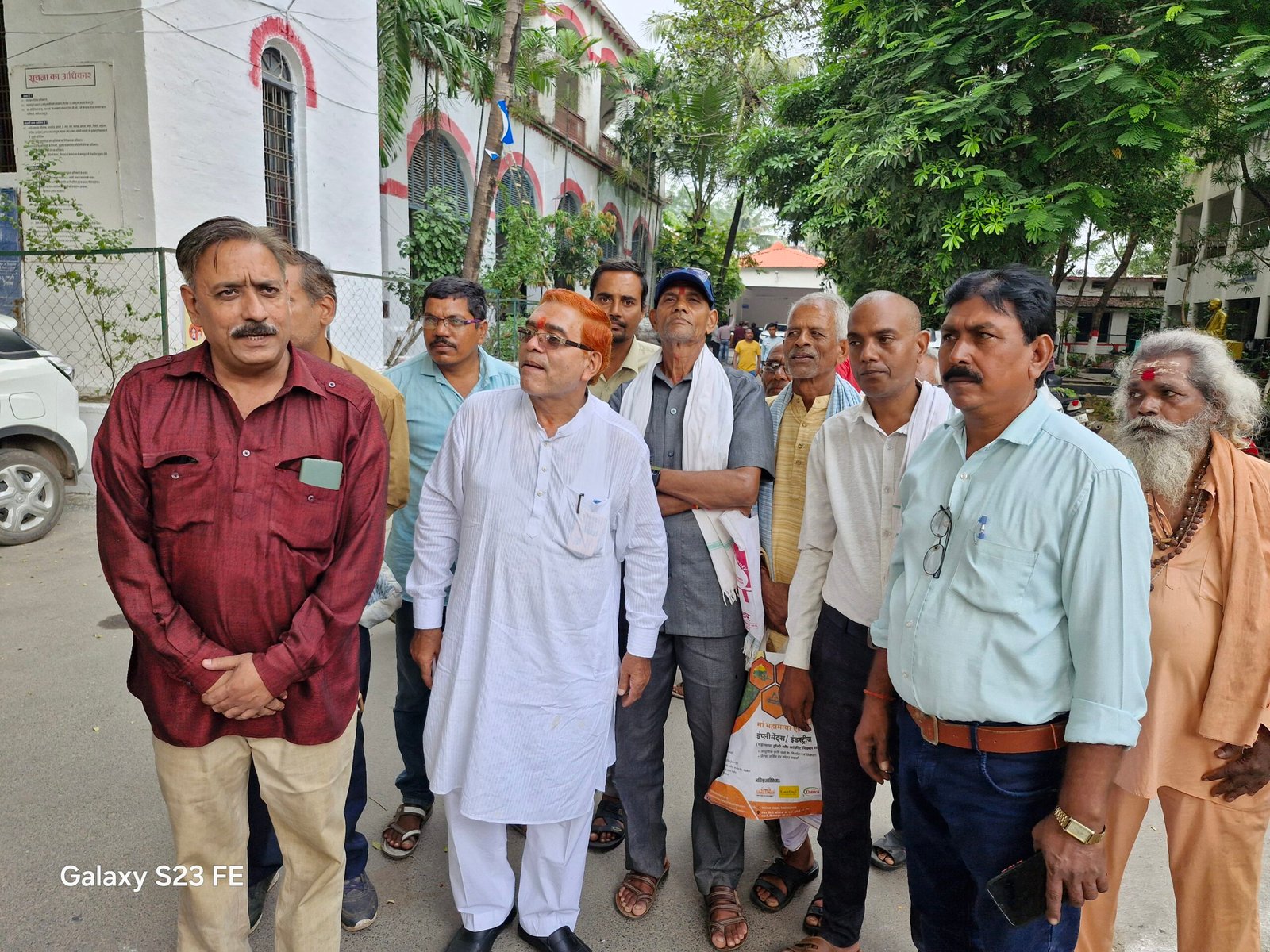 पोड़ी के ग्रामीणों ने बताया…खाते में चढ़ गयी 55 एकड़ सरकारी जमीन..आरोपियों ने लोन लिया, धान भी बेचा…कलेक्टर ने तत्काल दिया आदेश