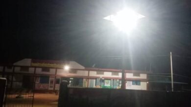 नियद नेल्ला नार से लगे सोलर हाईमास्ट से पहली बार रोशन हुई माओवाद प्रभावित गांवों की रातें