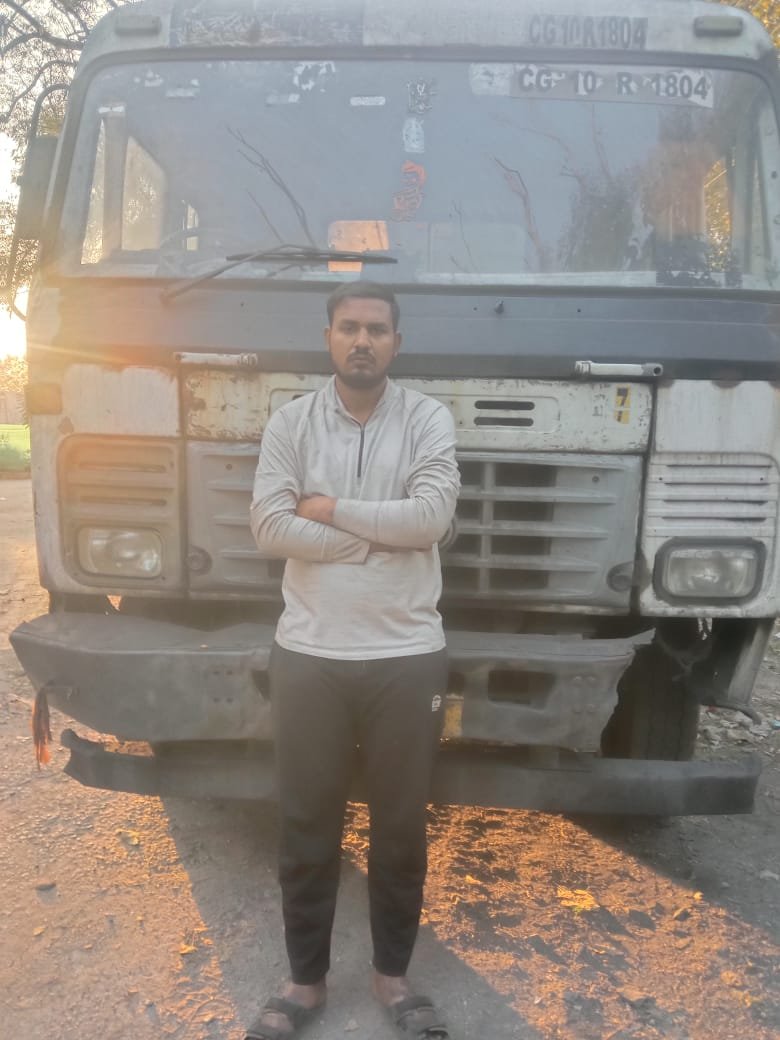 उद्योगपति को खबर नहीं..ड्रायवर ने बेचा लाखों का कोयला कौड़ी के मोल..डिपो संचालक आकाश,सिंघल ट्रेलर मालिक.समेत कांटा बाबू पर FIR उद्योगपति को खबर नहीं..ड्रायवर ने बेचा लाखों का कोयला कौड़ी के मोल..डिपो संचालक आकाश,सिंघल ट्रेलर मालिक.समेत कांटा बाबू पर FIR