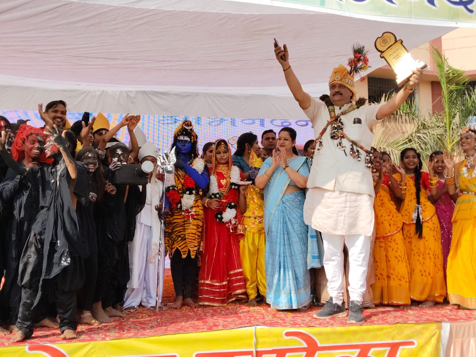 11 स्कूलों के विद्यार्थियों ने अपने प्रतिभा का किया अविश्वसनीय प्रदर्शन- राजेश चटर्जी 11 स्कूलों के विद्यार्थियों ने अपने प्रतिभा का किया अविश्वसनीय प्रदर्शन- राजेश चटर्जी