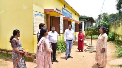 कलेक्टर ने आंगनबाड़ी और विद्यालय का किया निरीक्षण…नवोदय विद्यालय भवन निर्माण की प्रगति का लिया जायजा