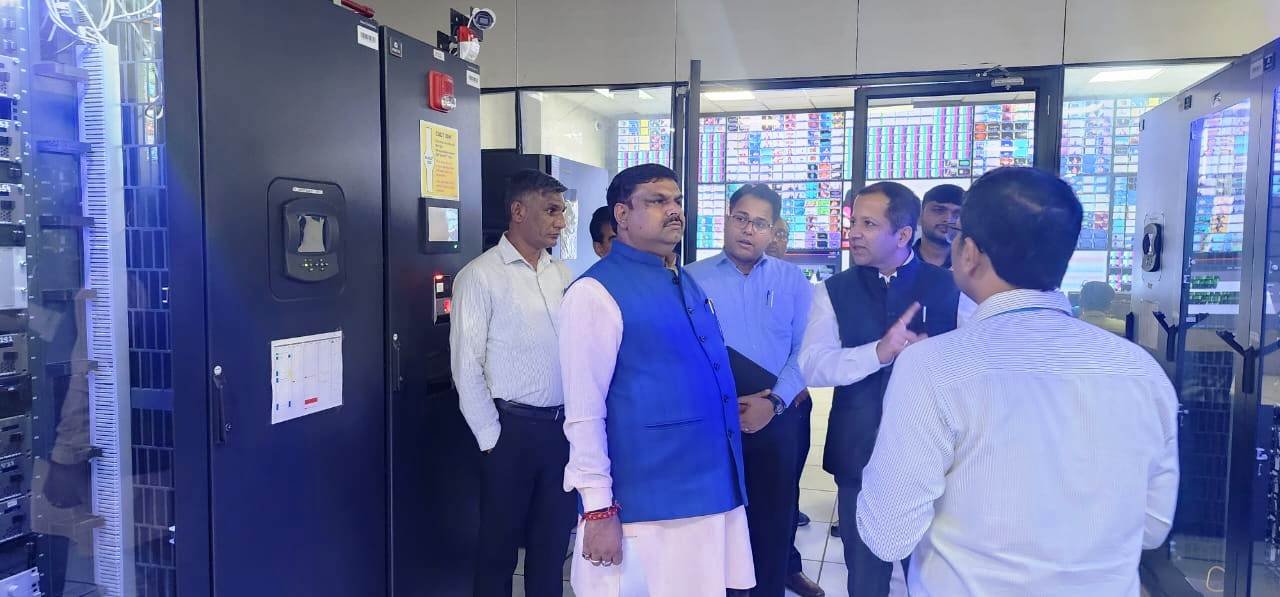 Education news: शिक्षा मंत्री गजेन्द्र यादव का गुजरात दौरा, आधुनिक तकनीक से सशक्त होगी छत्तीसगढ़ की शिक्षा व्यवस्था Education news: शिक्षा मंत्री गजेन्द्र यादव का गुजरात दौरा, आधुनिक तकनीक से सशक्त होगी छत्तीसगढ़ की शिक्षा व्यवस्था