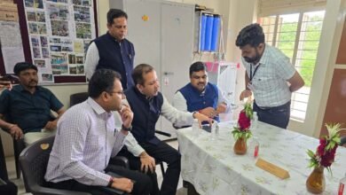 Education Minister Gajendra Yadav ने गुजरात के विद्या समीक्षा केंद्र का किया निरीक्षण Education Minister Gajendra Yadav ने गुजरात के विद्या समीक्षा केंद्र का किया निरीक्षण