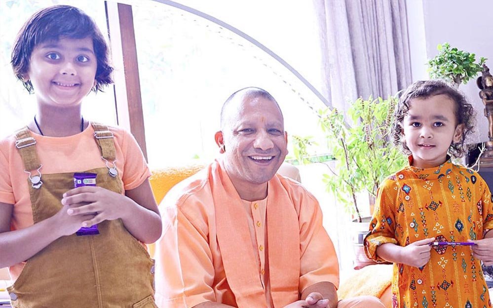 विशेष आर्टिकल : बेटियों को सशक्त बनाने की राह: कन्या सुमंगला योजना की अनोखी कहानी विशेष आर्टिकल : बेटियों को सशक्त बनाने की राह: कन्या सुमंगला योजना की अनोखी कहानी