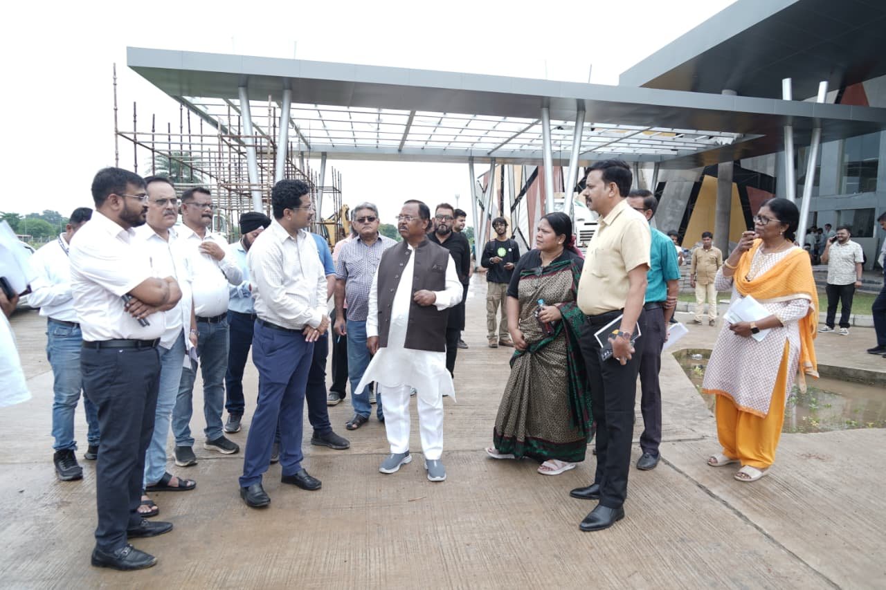 आदिम जाति विकास मंत्री ने आदिवासी स्वतंत्रता संग्राम सेनानियों पर निर्माणाधीन  संग्रहालय-सह स्मारक के निर्माण कार्यों का किया निरीक्षण