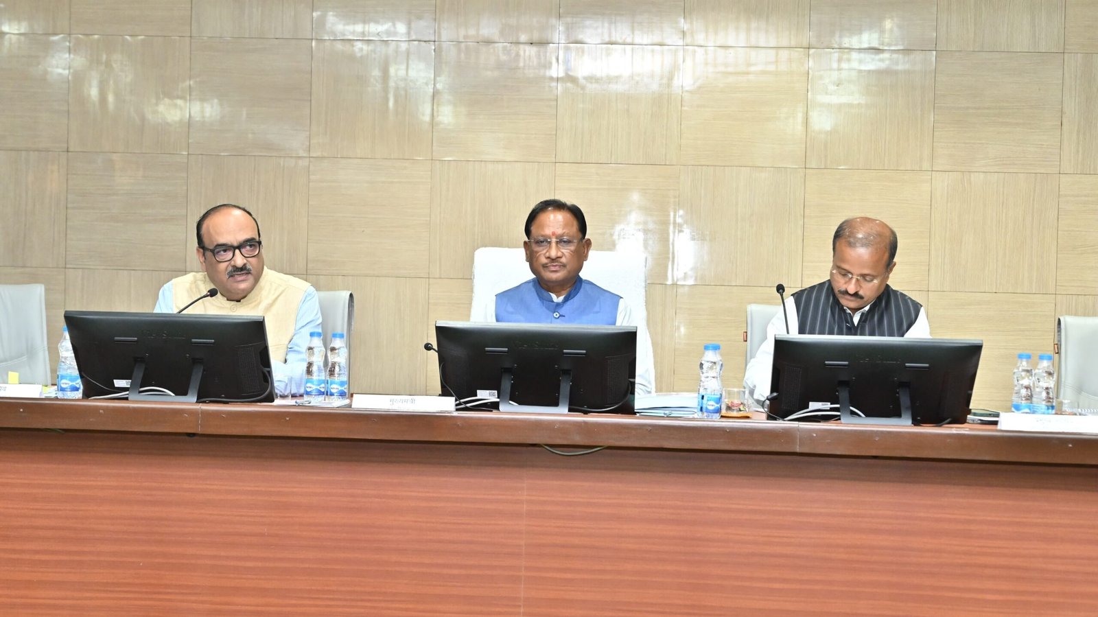 CG: आदि कर्मयोगी अभियान में छत्तीसगढ़ का बेहतर काम, कलेक्टर कॉन्फ्रेंस में मुख्यमंत्री ने राष्ट्रीय स्तर में पहले स्थान पर दी बधाई 2 IMG 20251012 WA0009 scaled