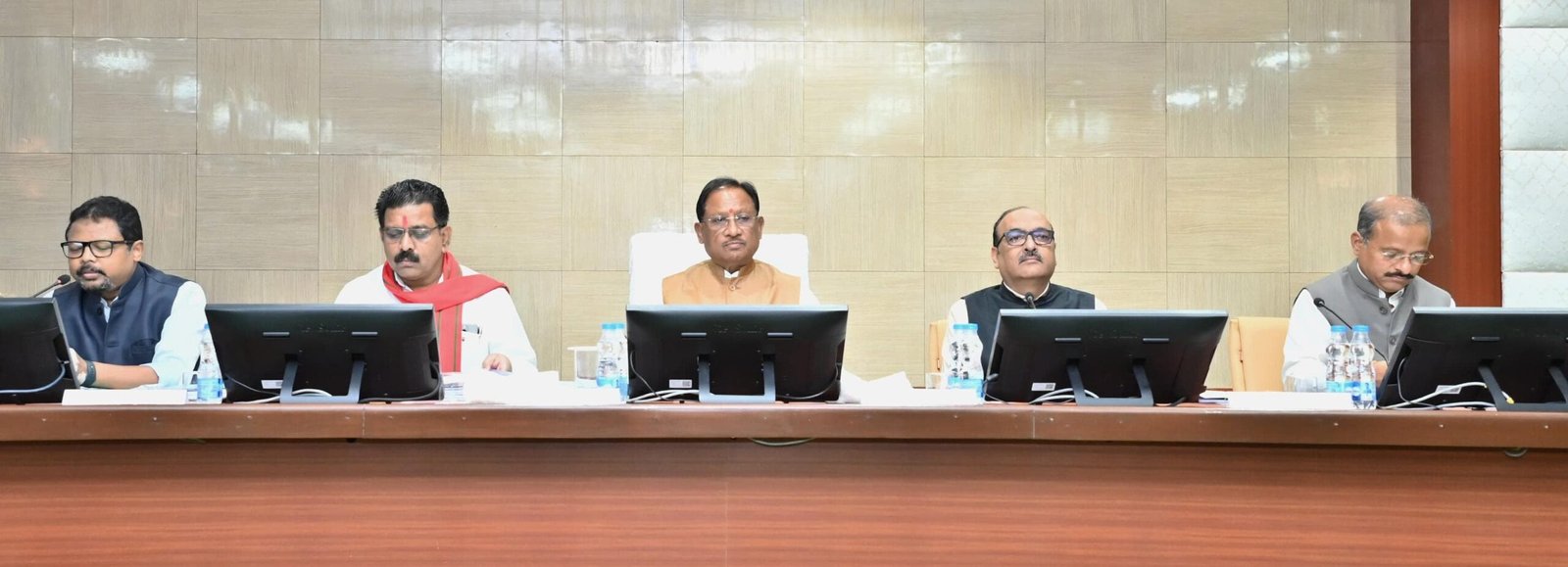 CG News: कलेक्टर-एसपी कॉन्फ्रेंस का दूसरा दिन,मुख्यमंत्री प्रदेश के कानून व्यवस्था की कर रहे हैं समीक्षा 2 IMG 20251013 WA0022 scaled