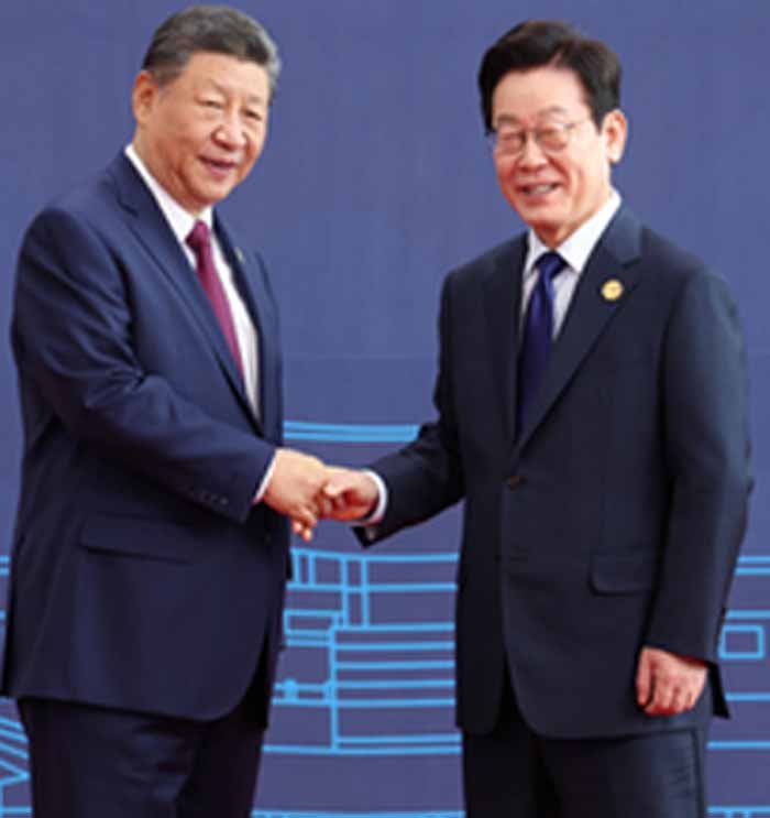 शी जिनपिंग और दक्षिण कोरियाई राष्ट्रपति आमने-सामने, वैश्विक अर्थव्यवस्था पर हुई बड़ी चर्चा शी जिनपिंग और दक्षिण कोरियाई राष्ट्रपति आमने-सामने, वैश्विक अर्थव्यवस्था पर हुई बड़ी चर्चा