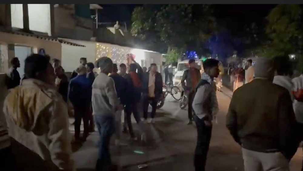 प्रार्थना सभा से मचा हंगामा: धर्मांतरण के शक में SECL कर्मचारी को पुलिस ने लिया हिरासत में