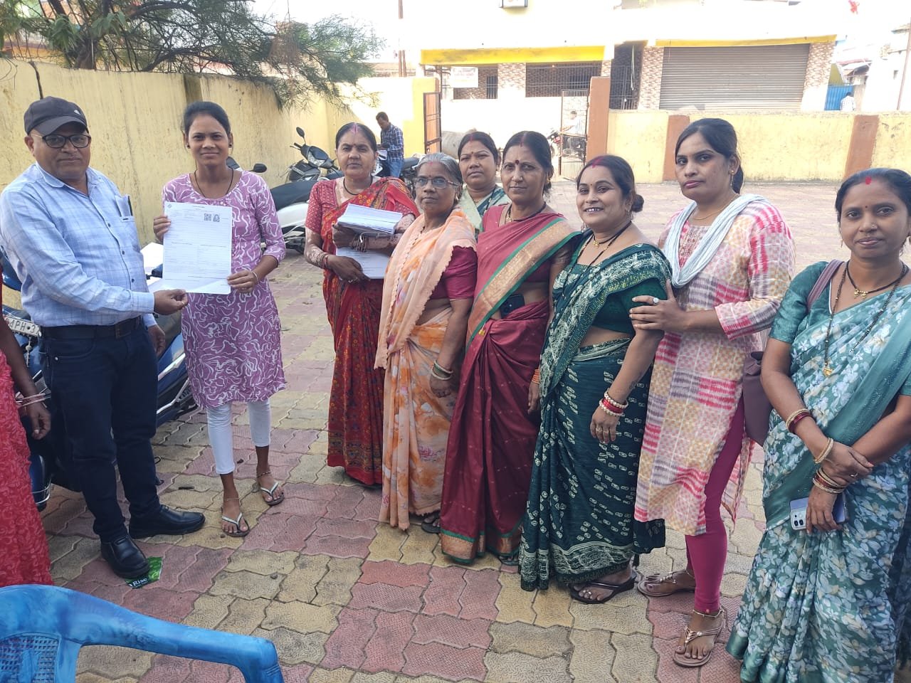 मतदाता सूचियों का विशेष गहन पुनरीक्षण शुरू : सभी विधानसभा क्षेत्रों में बीएलओ ने घर-घर जाकर बांटे गणना प्रपत्र मतदाता सूचियों का विशेष गहन पुनरीक्षण शुरू : सभी विधानसभा क्षेत्रों में बीएलओ ने घर-घर जाकर बांटे गणना प्रपत्र