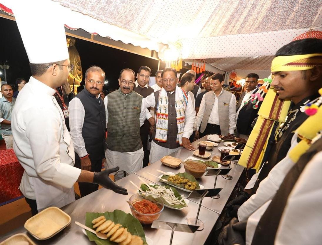 छत्तीसगढ़िया स्वाद से महक उठा केवड़िया : एकता नगर में छत्तीसगढ़ के पर्यटन एवं संस्कृति की गूंज