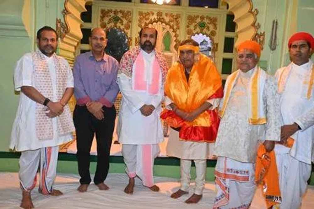 नाथद्वारा में मुकेश अंबानी के दर्शन, बुजुर्गों के लिए 100 कमरों वाला सेवा सदन बनाने की घोषणा