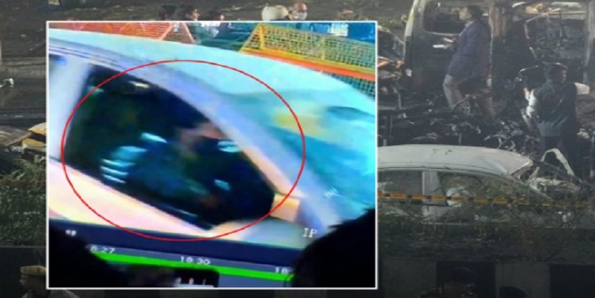 Delhi Blast: काला मास्क पहने था संदिग्ध कार चालक,धमाके से ठीक पहले का सीसीटीवी फुटेज आया सामने Delhi Blast: काला मास्क पहने था संदिग्ध कार चालक,धमाके से ठीक पहले का सीसीटीवी फुटेज आया सामने