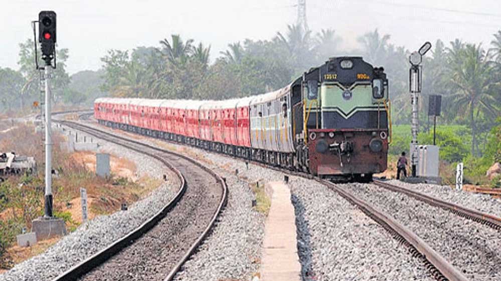 रेलवे का ऐतिहासिक कदम: 40 साल बाद समय पालन और ट्रैक रोकथाम सुनिश्चित