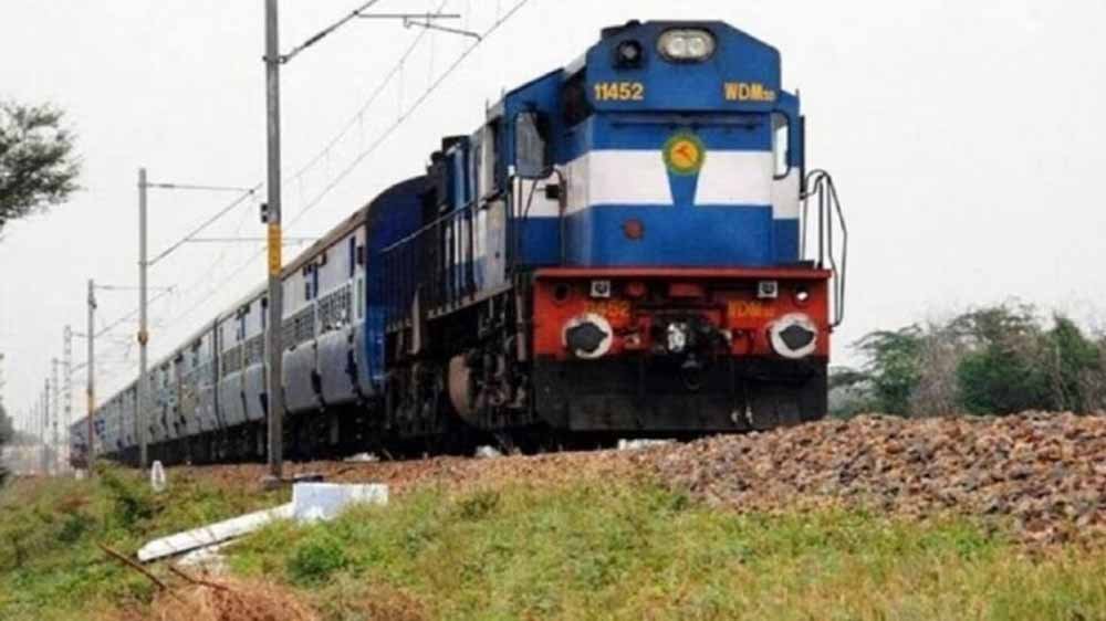 कटरा रूट पर बड़ा बदलाव: कई ट्रेनें रद्द, अनेक के रूट सीमित — वैष्णो भक्तों की बढ़ी मुश्किलें
