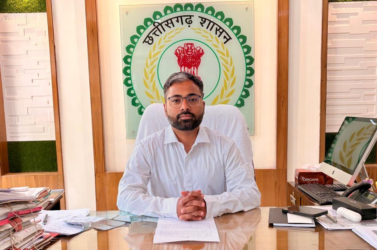 Board Exam: कलेक्टर ने की विद्यार्थियों से अपील बोर्ड परीक्षा से घबराएं नहीं, आत्मविश्वास के साथ हल करें पर्चे